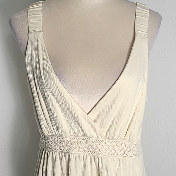 Gitano Cream Sleeveless V-Neck Mini-Dress with Embroidered Accent, Sz XL - Picture 2 of 7